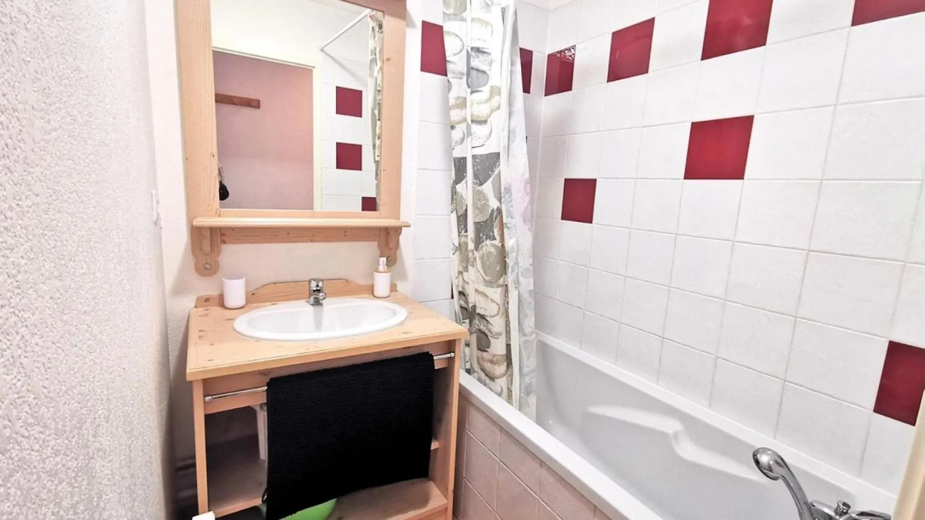 Appartamento Residence Les Gentianes - Gea22 - Appartement 2 Chambres Et Terrasse Mae-0204 Narreyroux-d'Aval